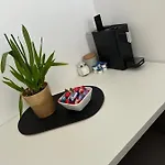 Studio-apartment In Zentraler Lage 아파트 *
