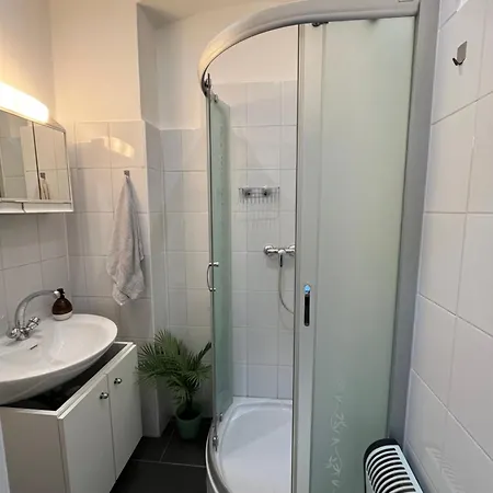 Studio-apartment In Zentraler Lage Apartmán