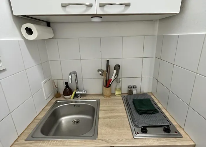 Studio-apartment In Zentraler Lage *