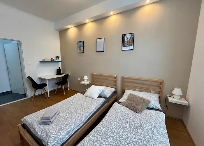 Studio-apartment In Zentraler Lage Appartement *